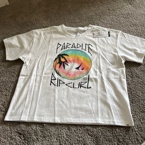 NWT RIP CURL T